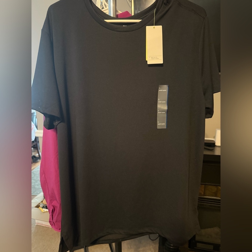 All in Motion Black Short Sleeve Tee